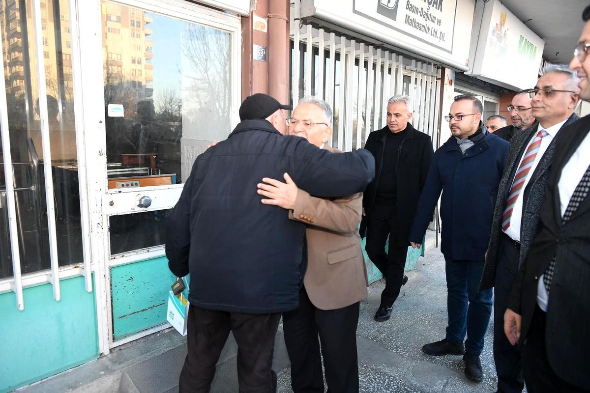 Kayseri Büyükşehir Belediye Başkanı Esnafı Ziyaret Etti