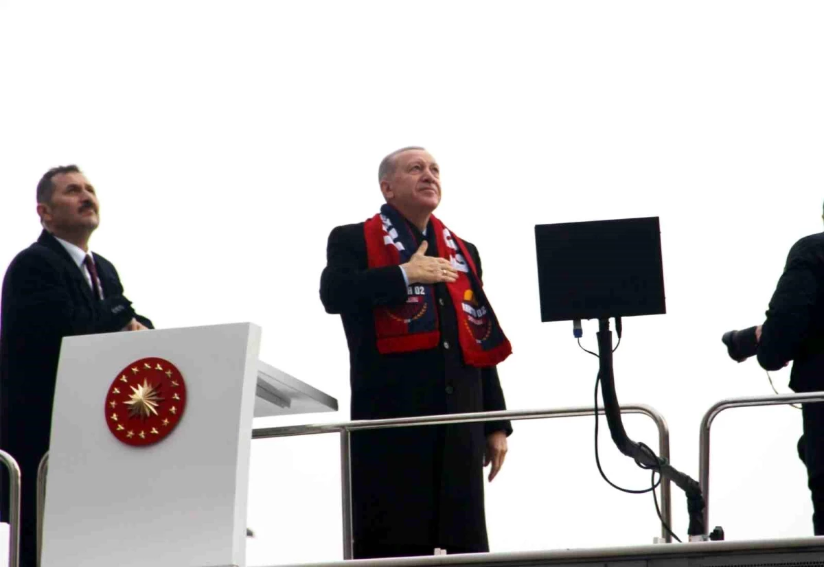Cumhurbaşkanı Erdoğan, Kahta\'da miting sözünü tuttu