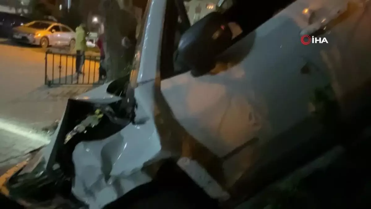 Eyüpsultan'da virajı alamayan araç çay bahçesine uçtu