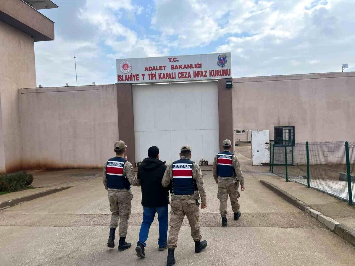 Gaziantep İl Jandarma Komutanlığı, Nurdağı\'nda uyuşturucu operasyonu düzenledi