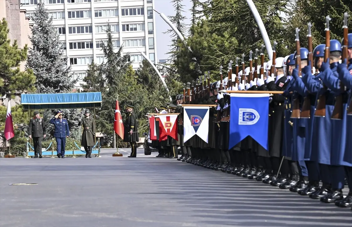 Genelkurmay Başkanı Orgeneral Metin Gürak, Katar Genelkurmay Başkanı Korgeneral Salem Bin Hamad Al-Aqeel Al-Nabet ile bir araya geldi