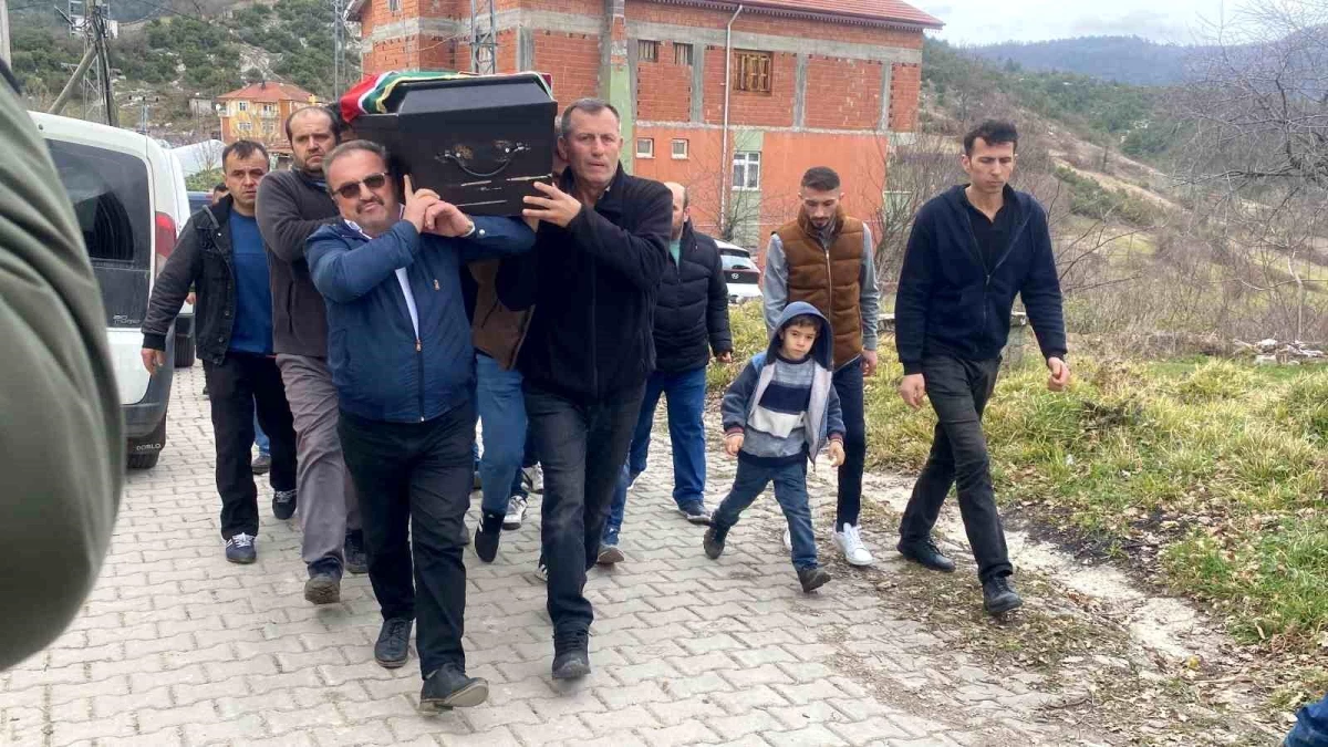 Zonguldak\'ta Göçükte Hayatını Kaybeden Madenci Emekli Olmaya 20 Gün Kala Vefat Etti