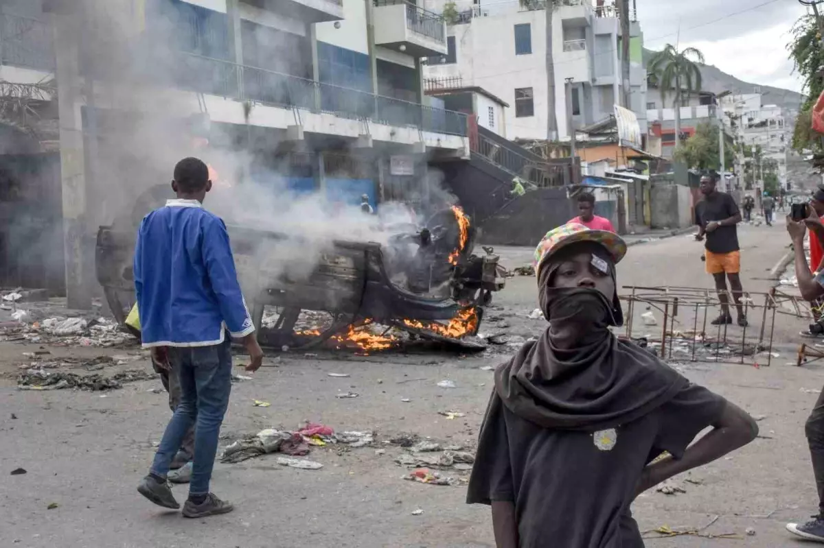 Haiti\'de Başbakanın İstifası Talebiyle Gerçekleşen Protestolarda 6 Kişi Hayatını Kaybetti