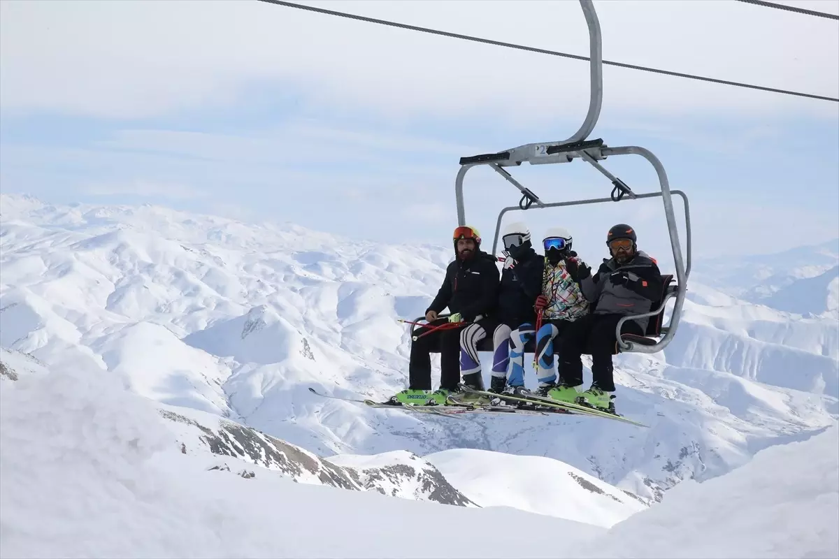 Hakkari\'de düzenlenen Alp Disiplini 1. etap yarışları başladı