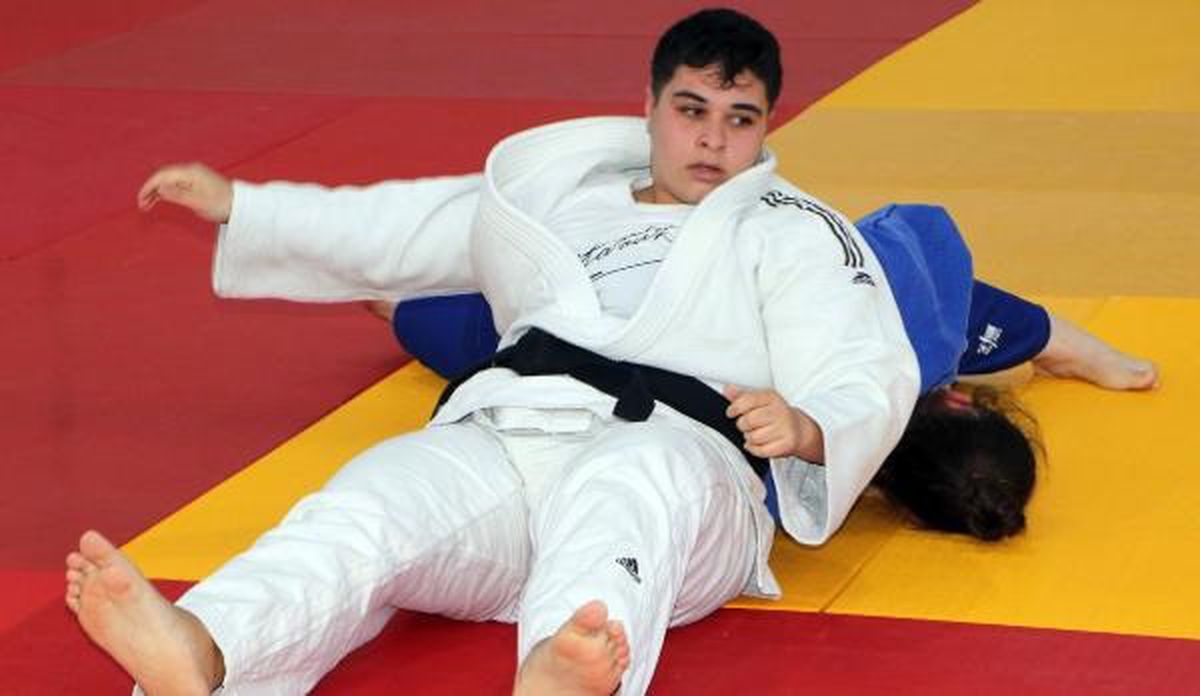 Depremde yakınlarını kaybeden milli judocu İpek Sertel, Türkiye Üniversiteler Arası Judo Şampiyonası'nda iki şampiyonluk kazandı