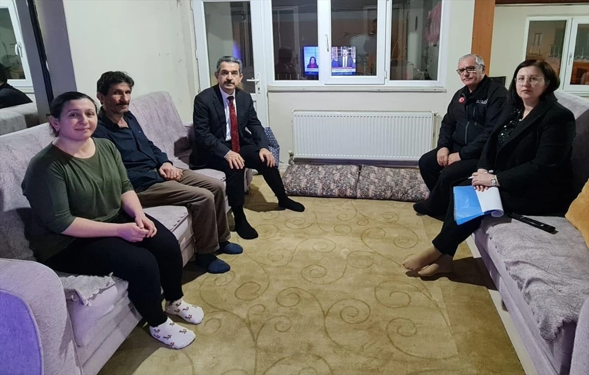 Kırklareli Valisi Birol Ekici, Kahramanmaraş depremzede ailelerini ziyaret etti