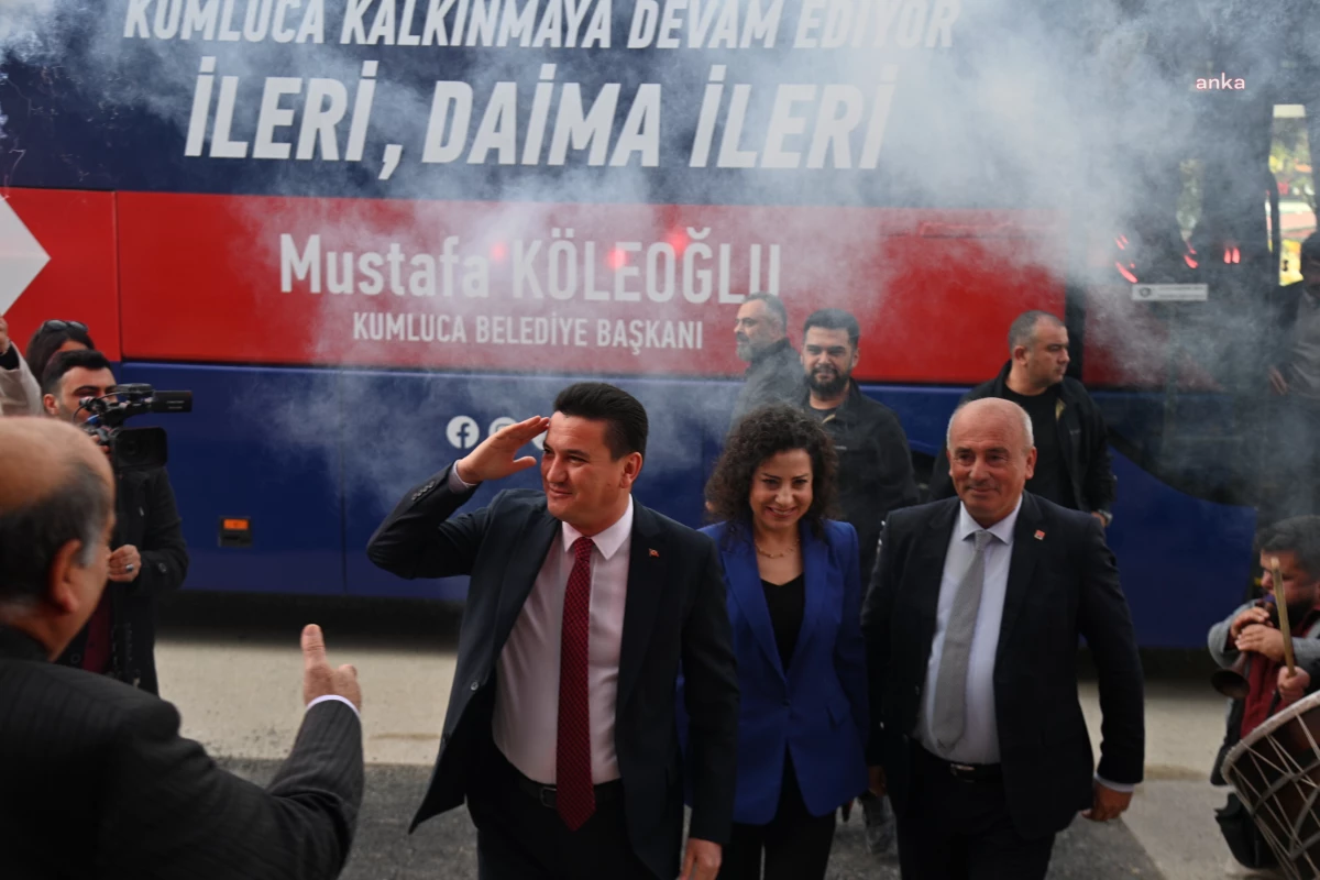 Kumluca Belediye Başkanı Mustafa Köleoğlu, CHP Kumluca İlçe Başkanlığı\'nı ziyaret etti