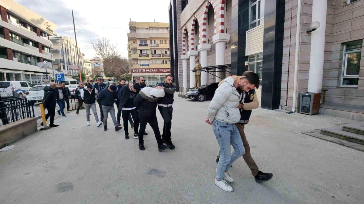 Kuşadası\'nda eğlence mekanı sahibini yaralayan şahıs ve 5 kişi tutuklandı