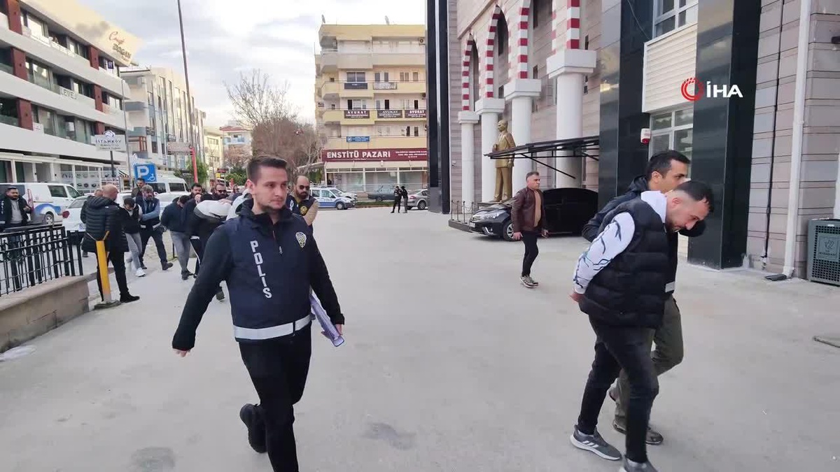 Kuşadası\'nda silahla yaralamaya 4 tutuklama