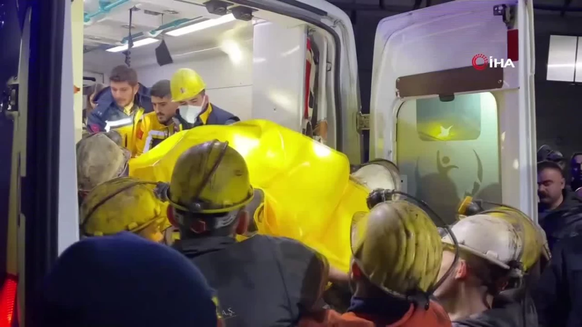 Zonguldak\'ta madendeki göçükte kalan işçinin cansız bedeni 5 saat sonra çıkartıldı