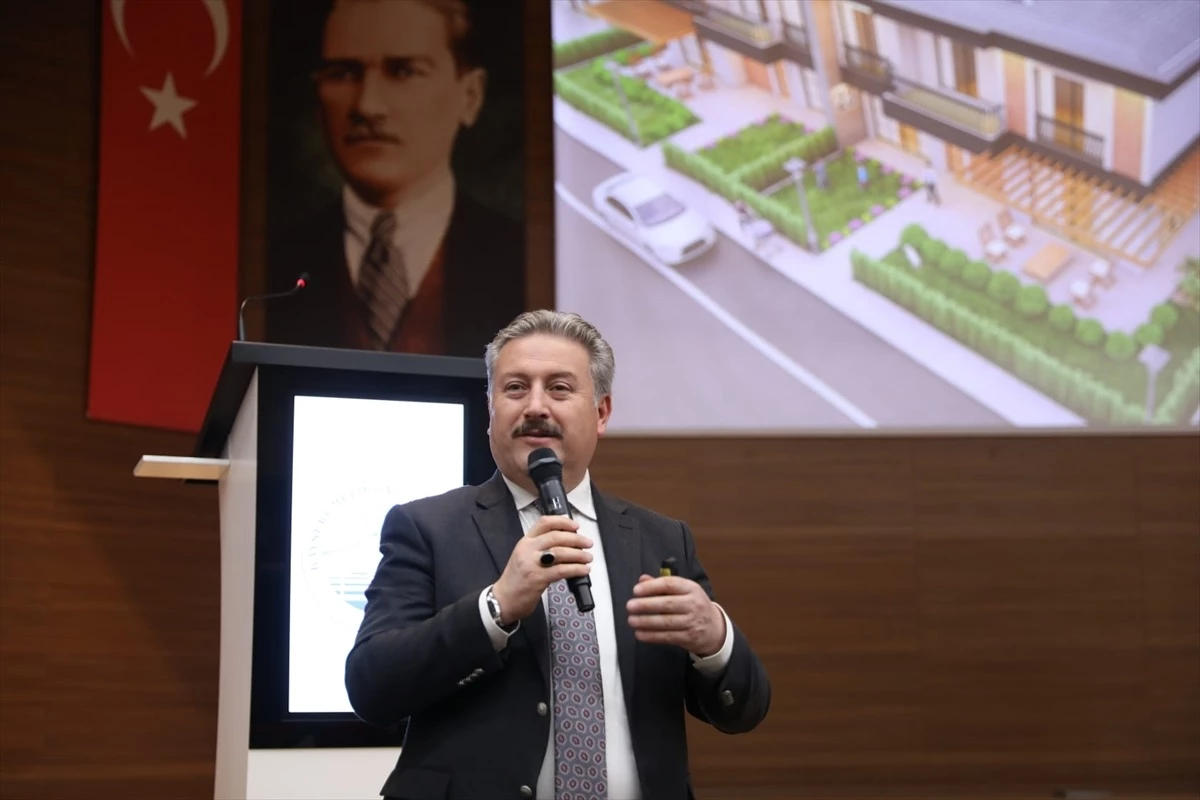 Melikgazi Belediye Başkanı Mustafa Palancıoğlu, müteahhitlerle bir araya geldi