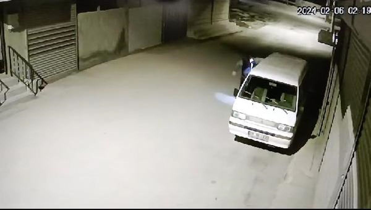 Adana\'da Minibüs Hırsızlığı