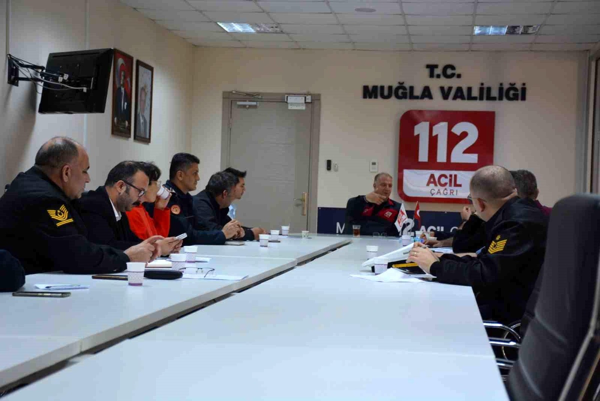 Muğla 112 Acil Çağrı Merkezi\'nde Hazırlık Toplantısı Gerçekleştirildi