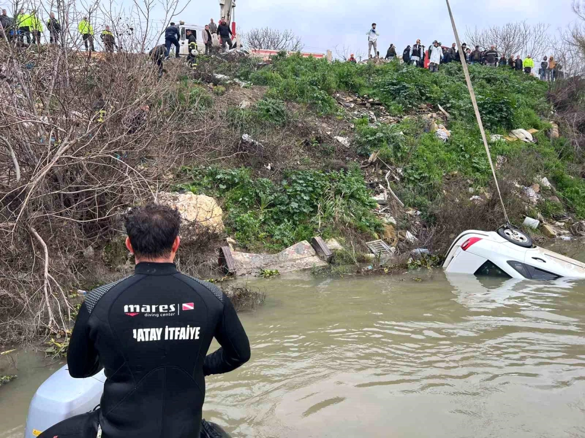 Hatay\'da Nehre Düşen Otomobildeki Şahsın Cesedi Kurtarıldı