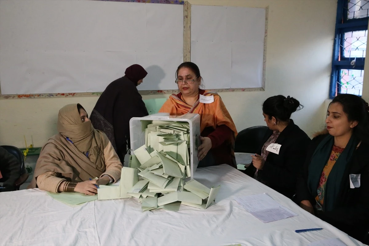 Pakistan\'da Ulusal Meclis ve eyalet meclisi seçimleri tamamlandı