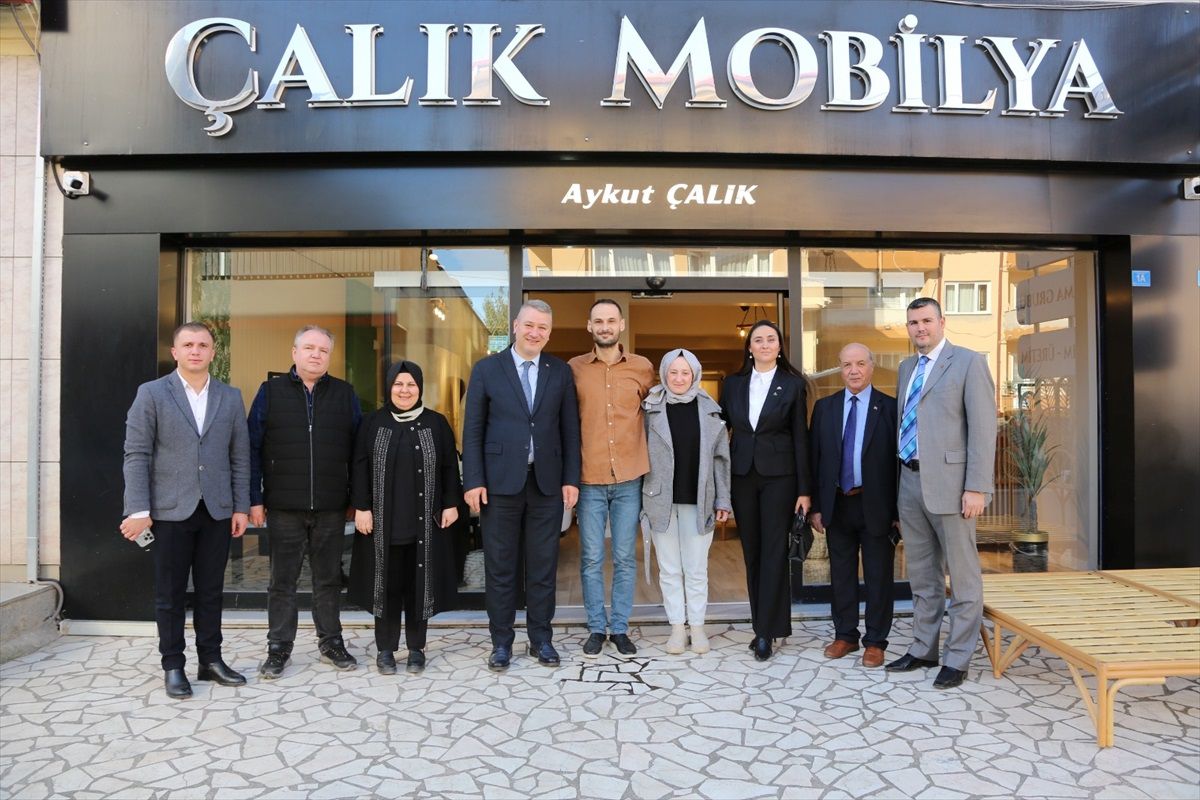AK Parti Serdivan Belediye Başkan Adayı Osman Çelik Mahalle Ziyaretinde