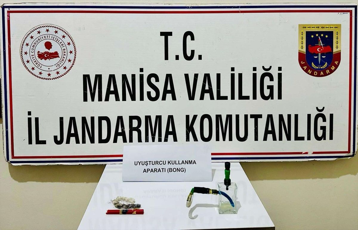 Manisa Salihli\'de Uyuşturucu Operasyonu: 3 Kişi Yakalandı