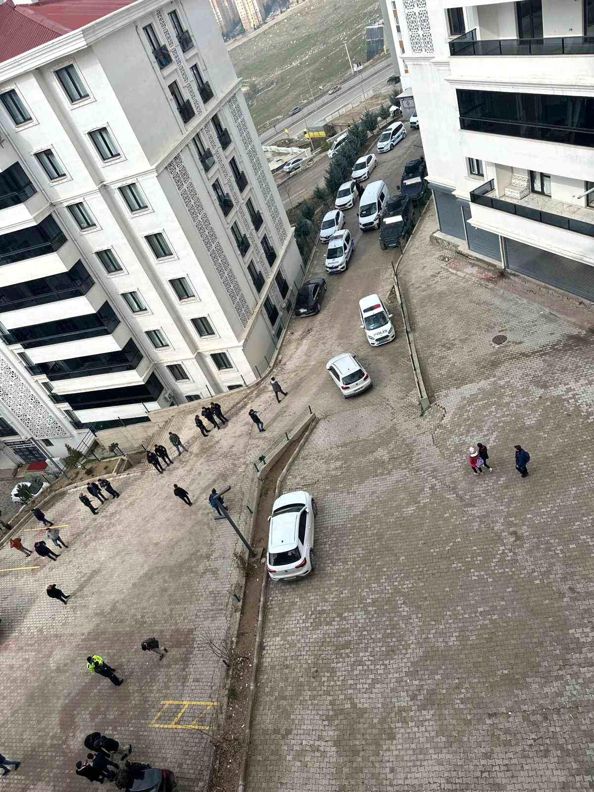 Şırnak\'ta çocuklar tarafından patlamış havan mermisi bulundu