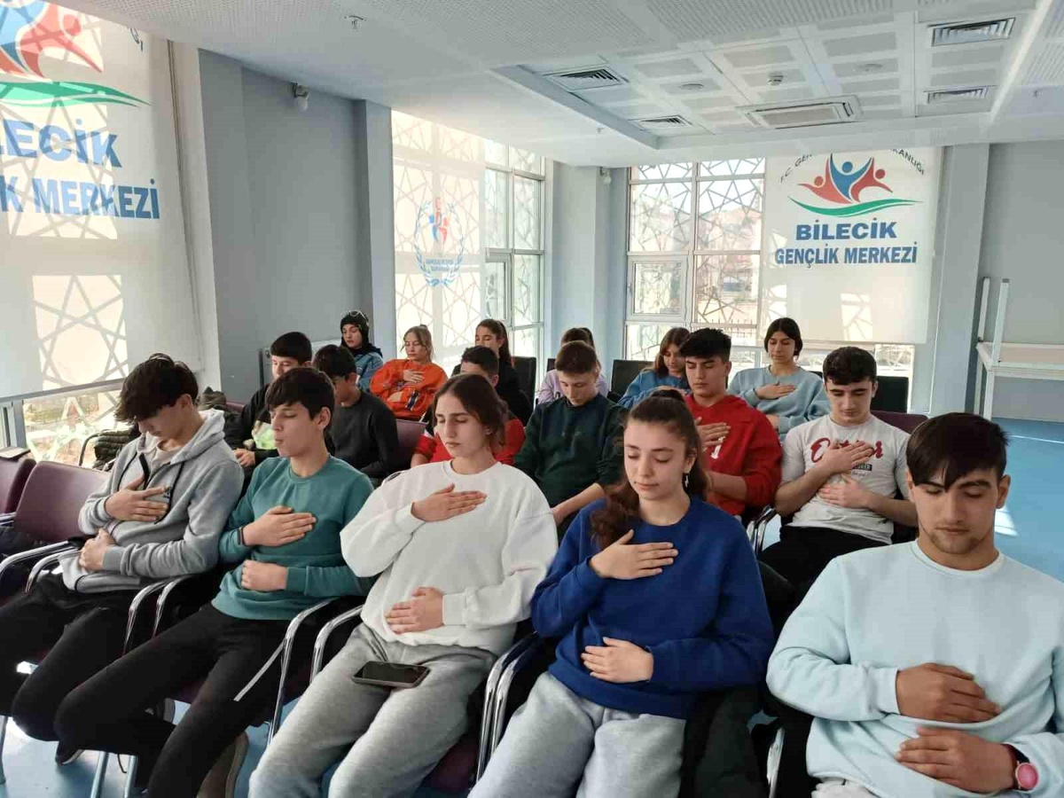 Bilecik Gençlik Merkezi\'nde Spor Psikoloğu Tarafından Sporculara Eğitimler Veriliyor