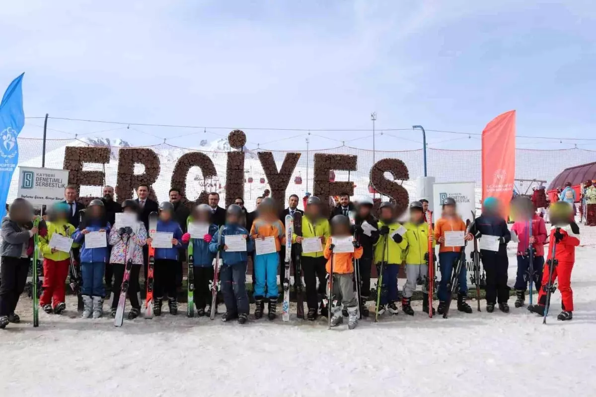 Suça sürüklenen çocuklara kayak eğitimi verildi