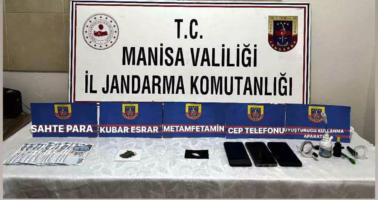 Manisa\'da Uyuşturucu Operasyonu: Metamfetamin ve Kubar Esrar Ele Geçirildi