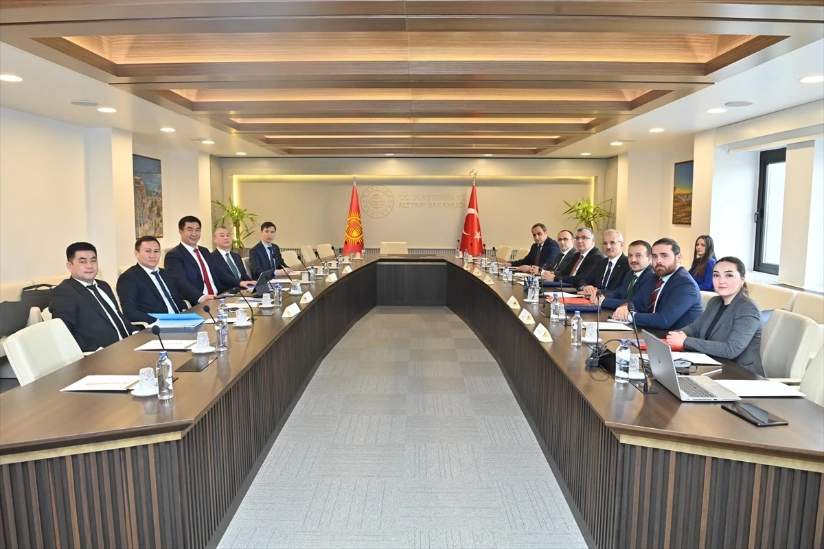 Ulaştırma Bakanı: Türkiye-Kırgızistan ilişkileri ve doğu-batı ticareti güçlenecek