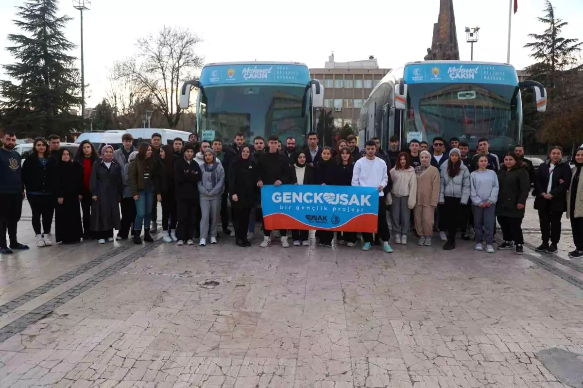 Uşak Belediyesi Genç Kuşak Topluluğu Deprem Bölgesinde Çocuklara Destek Oldu