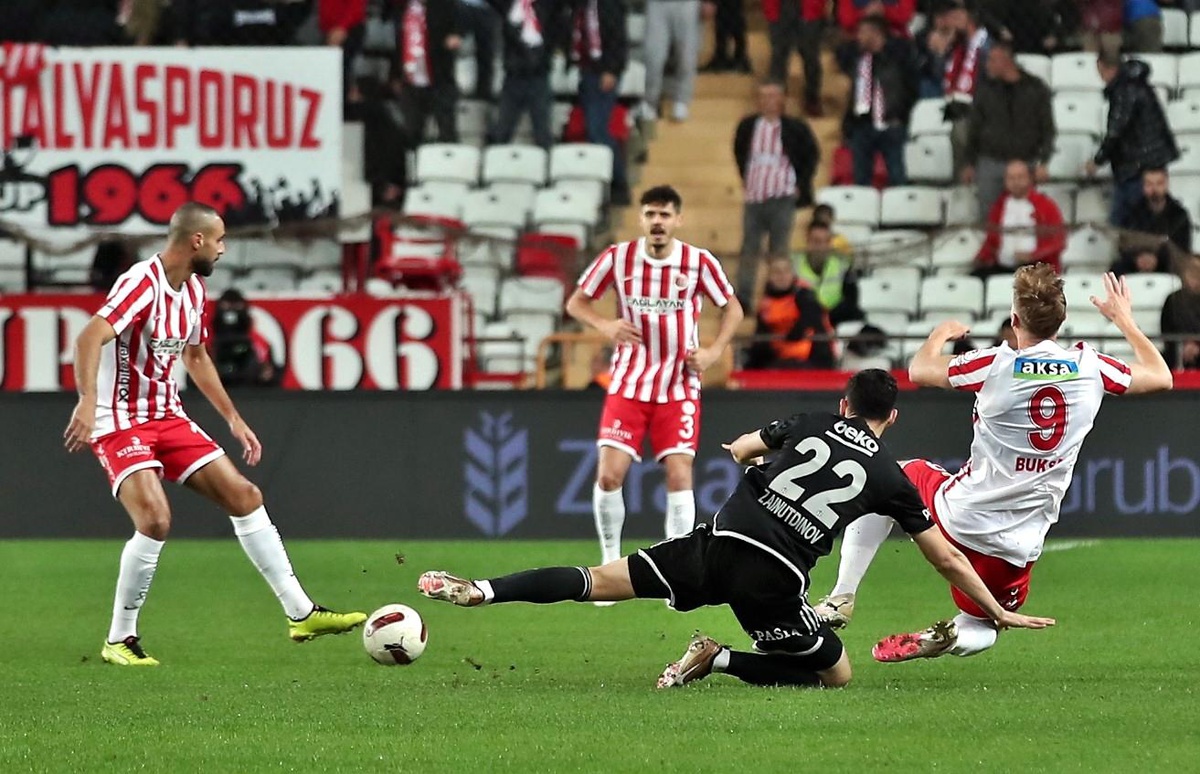 Ziraat Türkiye Kupası\'nda Antalyaspor ile Beşiktaş arasında golsüz eşitlik