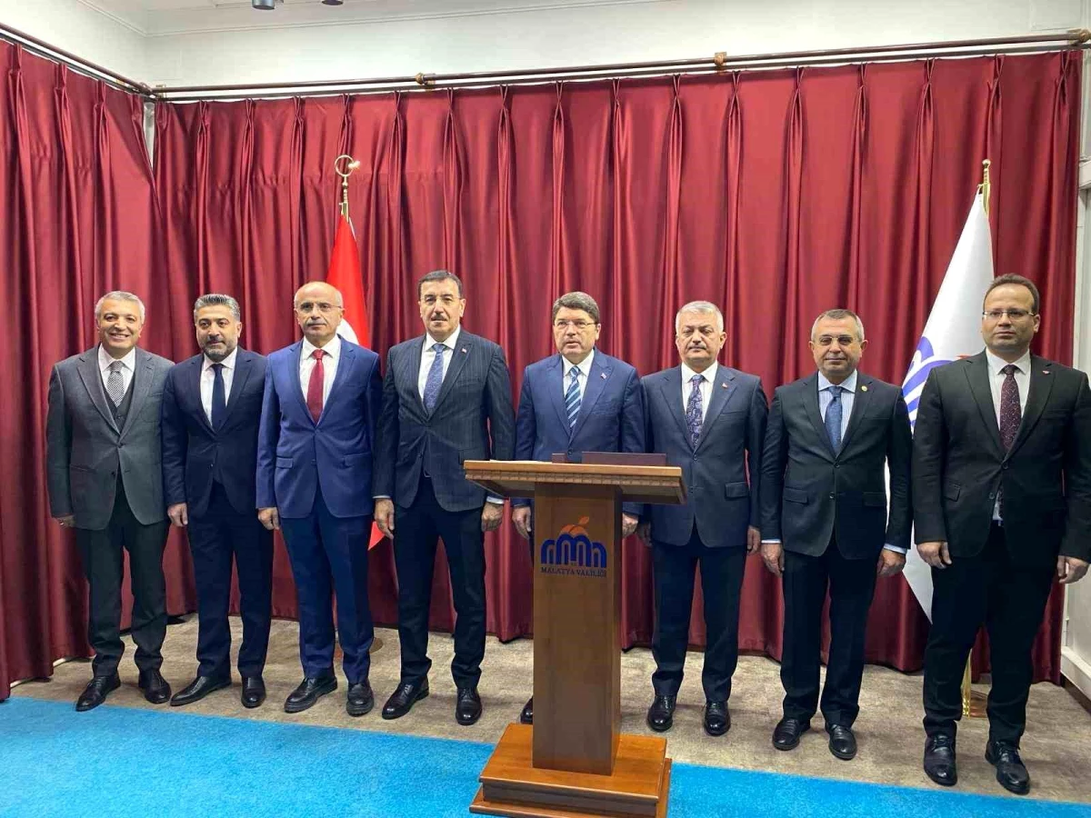 Adalet Bakanı Yılmaz Tunç, Malatya Valisi Ersin Yazıcı\'yı ziyaret etti