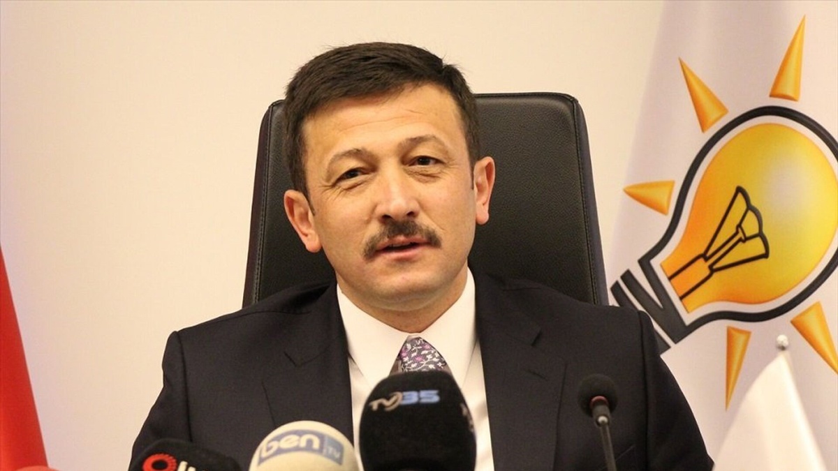 Hamza Dağ, İzmir Büyükşehir Belediye Başkan adayı olarak seçimlere hazırlanıyor