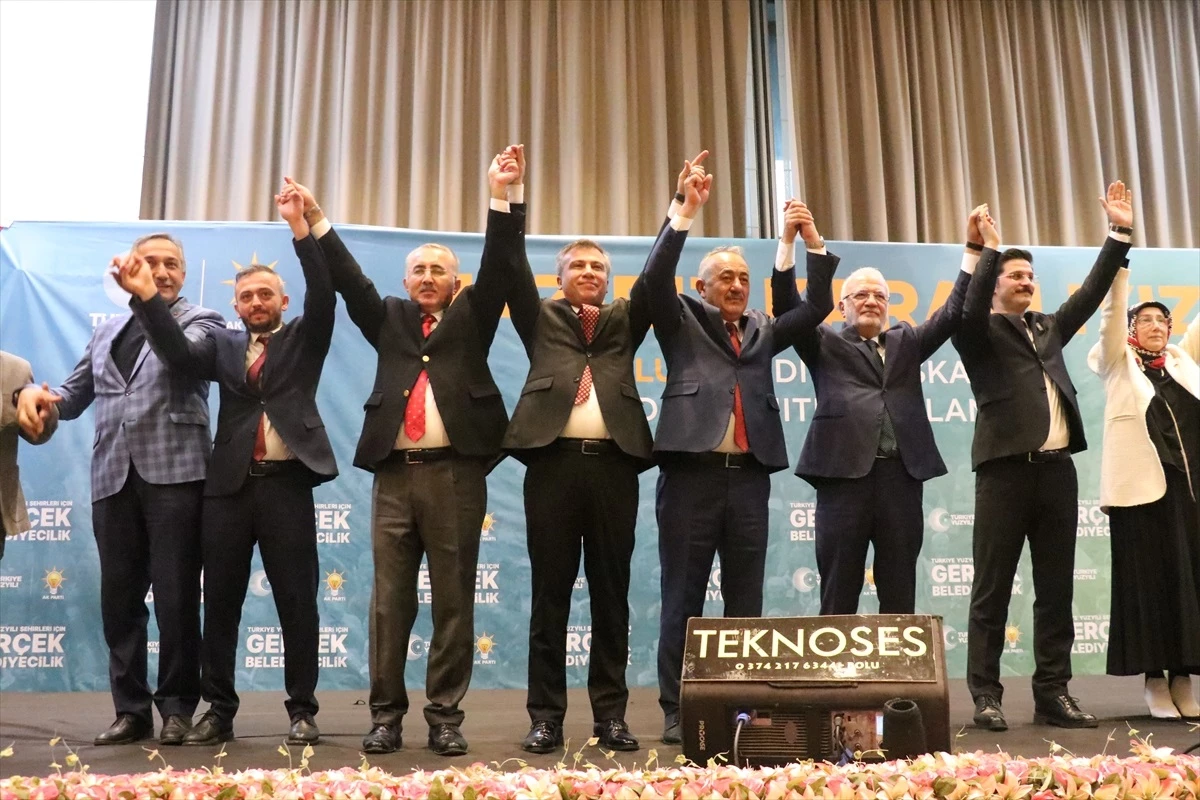 AK Parti Genel Başkan Vekili Mustafa Elitaş, Bolu\'da belediye başkan adaylarını tanıttı
