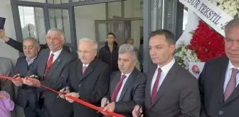 Aksaray Valisi Mehmet Ali Kumbuzoğlu, Eskil ilçesinde hayırseverler tarafından yaptırılan iki ilkokulun açılışına katıldı