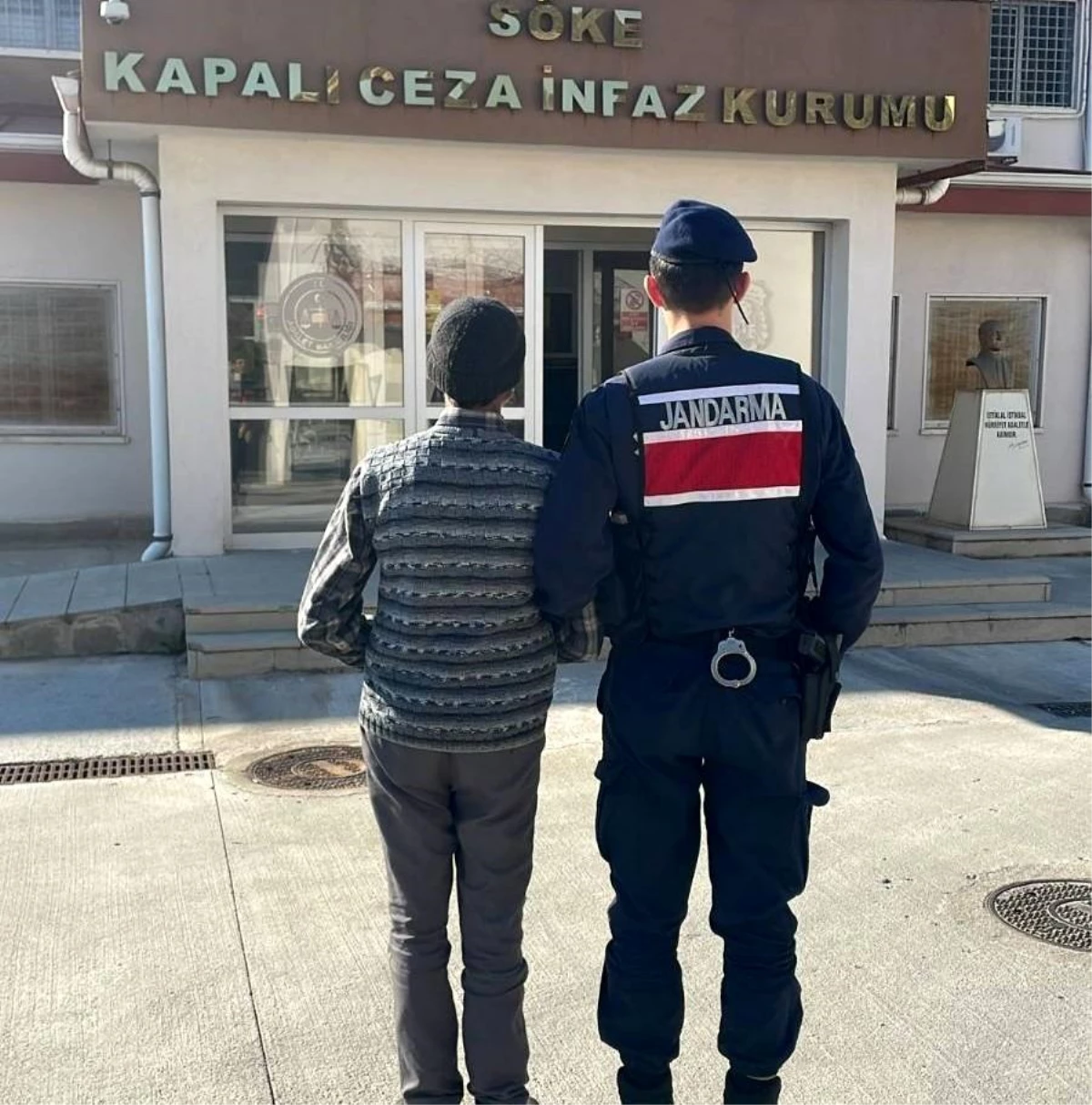 Aydın\'da JASAT Operasyonunda 20 Şüpheli Yakalandı