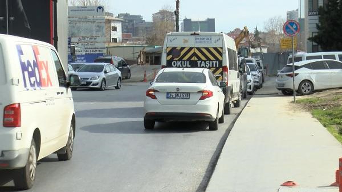 Bağcılar\'da Zabıtaya Saldıran Seyyar Satıcı Gözaltına Alındı