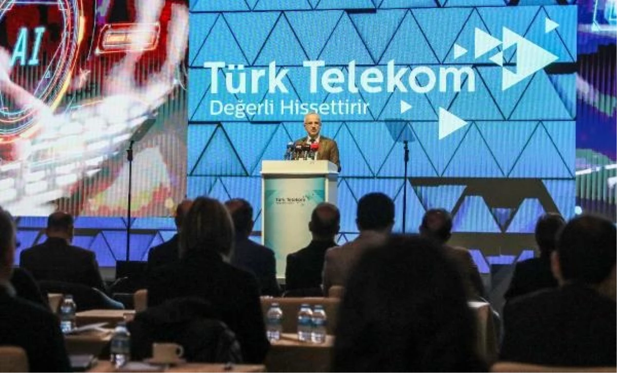 Ulaştırma Bakanı: Türkiye\'yi telekomünikasyon merkezi haline getiriyoruz