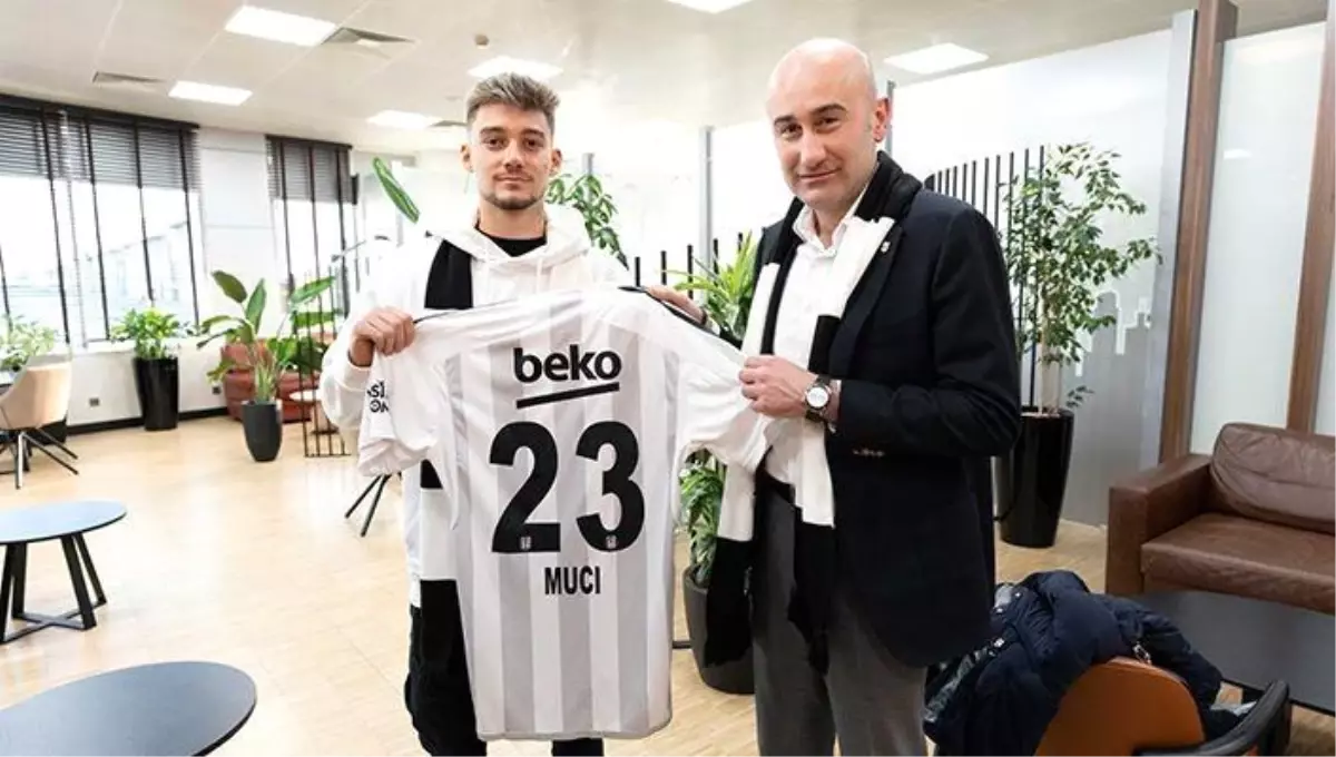 Beşiktaş Ernest Muçi\'yi transfer etti