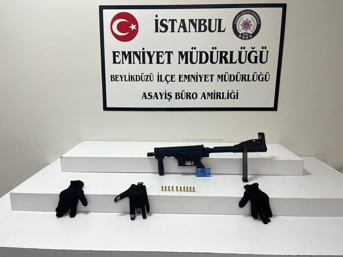 Beylikdüzü\'nde Lüks Sitenin Önüne Ateş Açan Şahıslar 4 Gün Sonra Yeniden Saldırdı