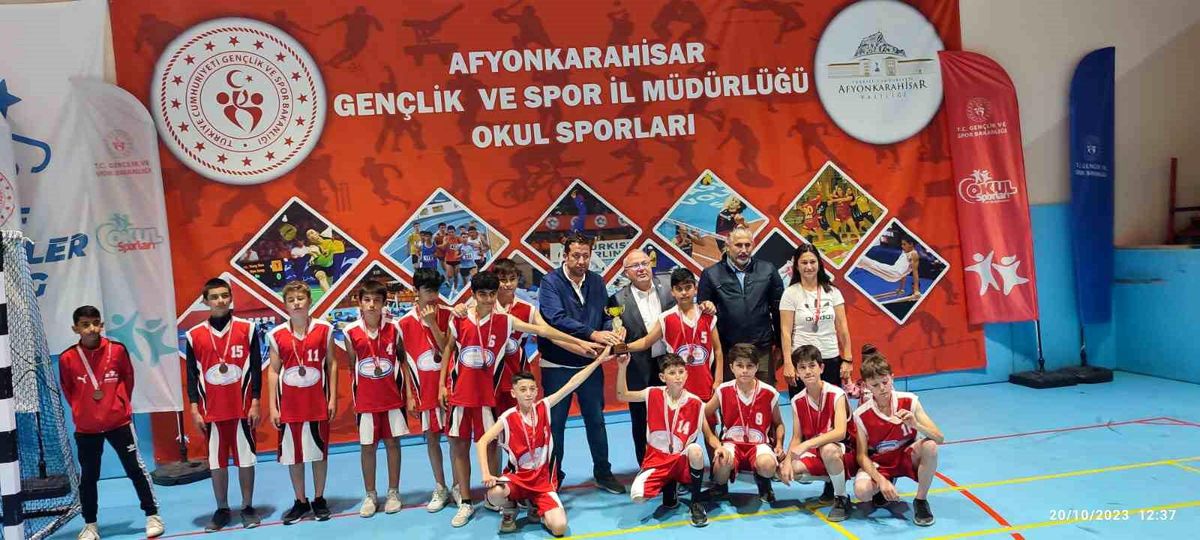 Afyonkarahisar Maver Kemal Arsoy İlk ve Ortaokulu Öğrencileri Spor Müsabakalarında Büyük Başarı Elde Etti