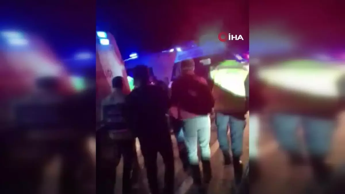 Burdur'da sebze yüklü tır devrildi, 3 kişi yaralandı