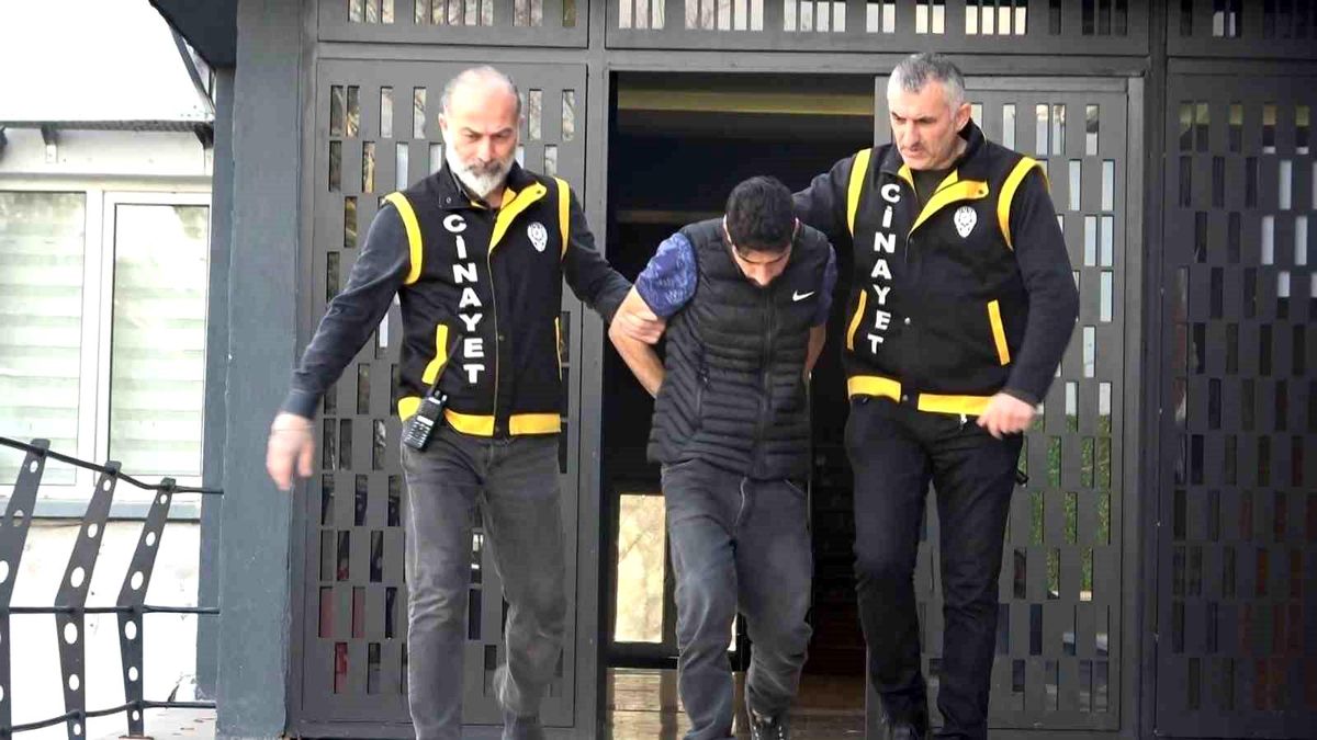 Bursa\'da karısından ayrılan zanlı, ailesini öldürdü