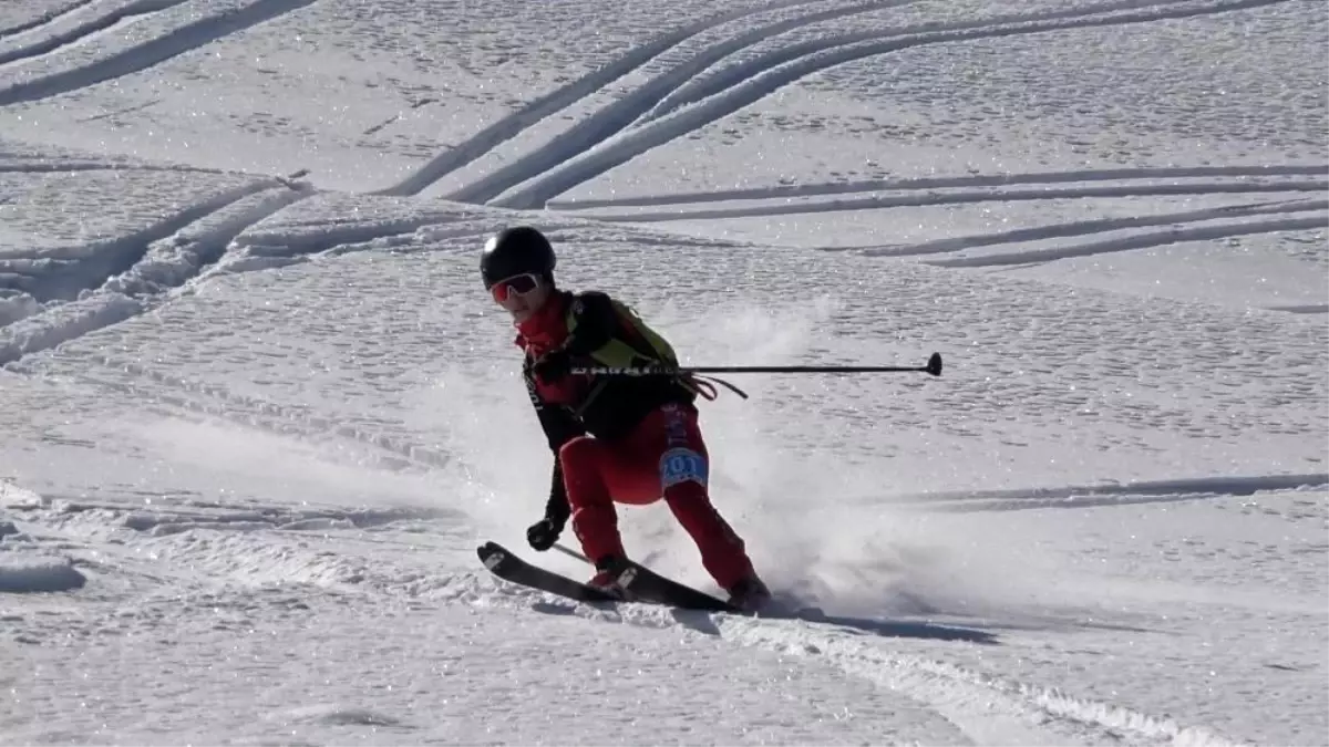 Rize\'de düzenlenecek olan Dağ Kayağı Türkiye Şampiyonası ve Uluslararası Açık Dağ Kayağı Yarışması çığ tehlikesi nedeniyle ertelendi