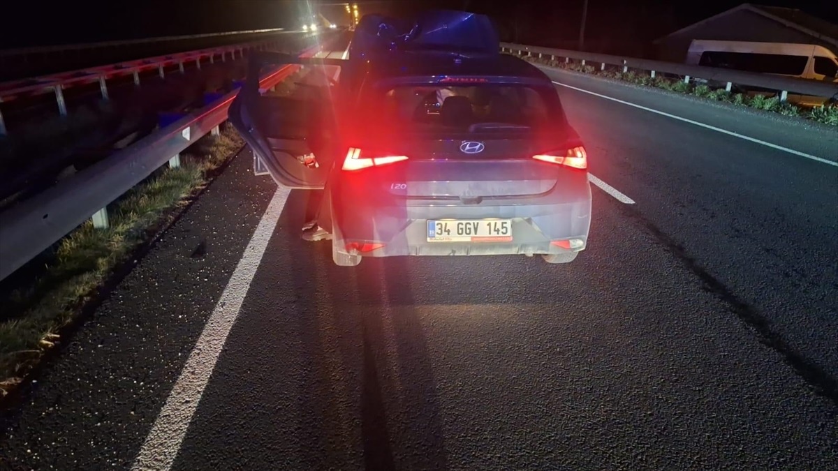 Düzce\'de yolun karşısına geçmeye çalışan yaya otomobilin çarpması sonucu hayatını kaybetti