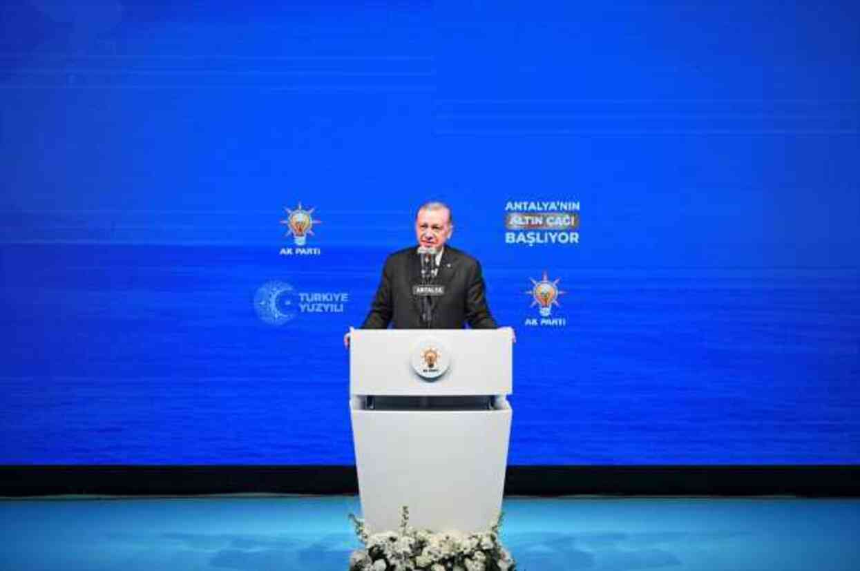 Erdoğan: Bay Kemal'i sırtından hançerlediler, Özgür Efendi'nin de dikkat etmesi lazım