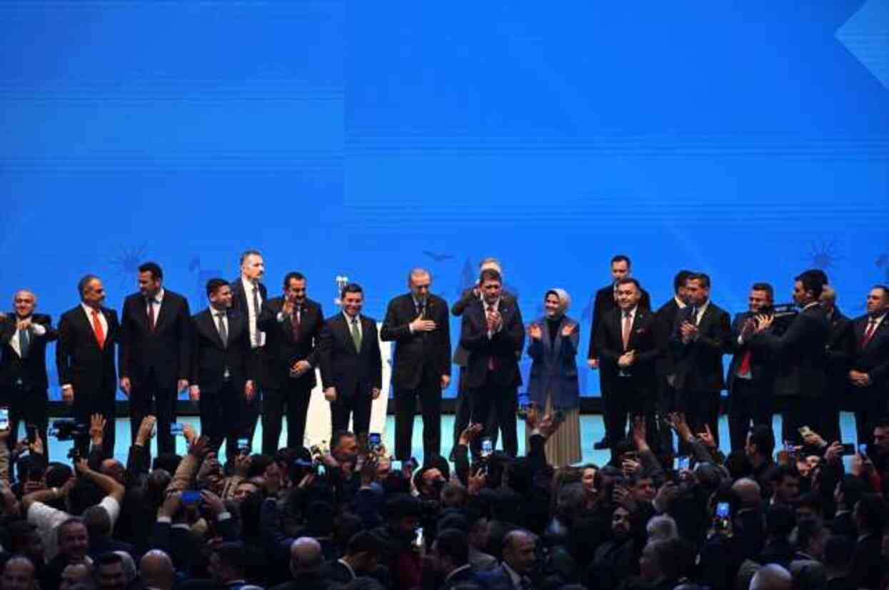 Erdoğan: Bay Kemal'i sırtından hançerlediler, Özgür Efendi'nin de dikkat etmesi lazım