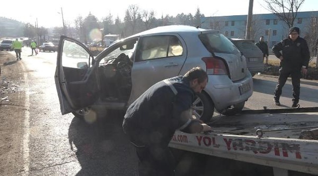Eskişehir Teknik Üniversitesi öğretim üyesi ve kızı kazada hayatını kaybetti Eskişehir Teknik Üniversitesi öğretim üyesi ve kızı kazada hayatını kaybetti