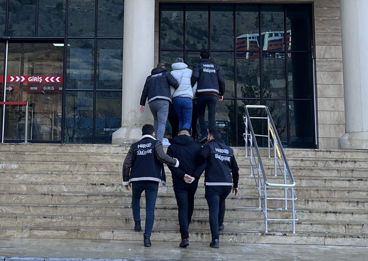 Gümüşhane\'de uyuşturucu ticareti operasyonu: 2 tutuklama