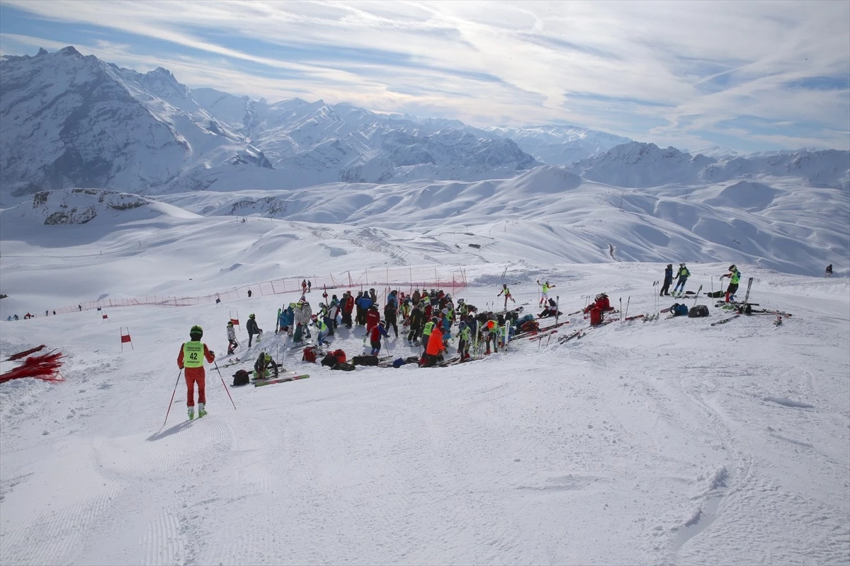 Hakkari\'de düzenlenen Alp disiplini yarışları sona erdi