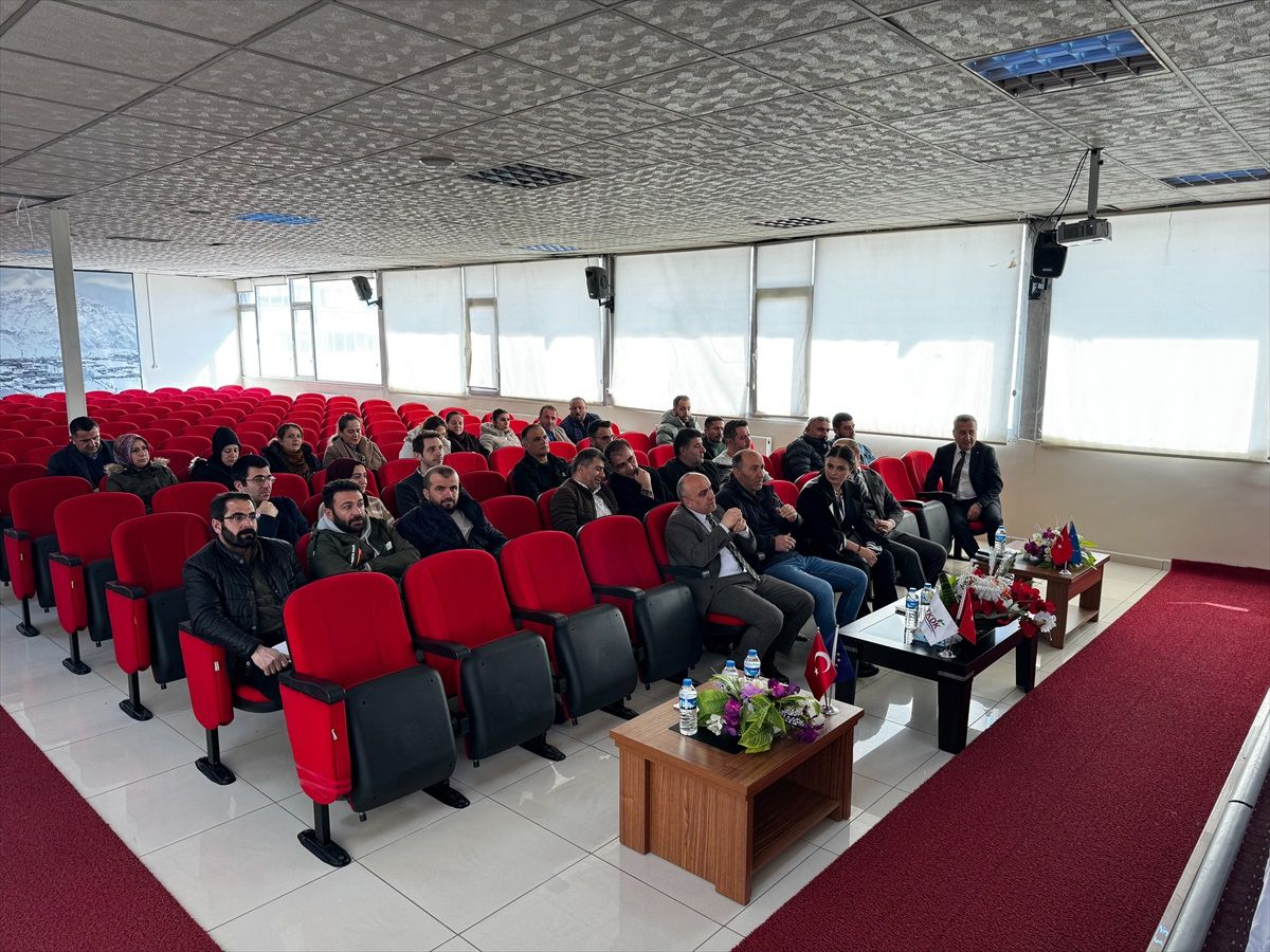 Hakkari\'de Tarım ve Kırsal Kalkınmayı Destekleme Kurumu Bilgilendirme Toplantısı Gerçekleştirildi