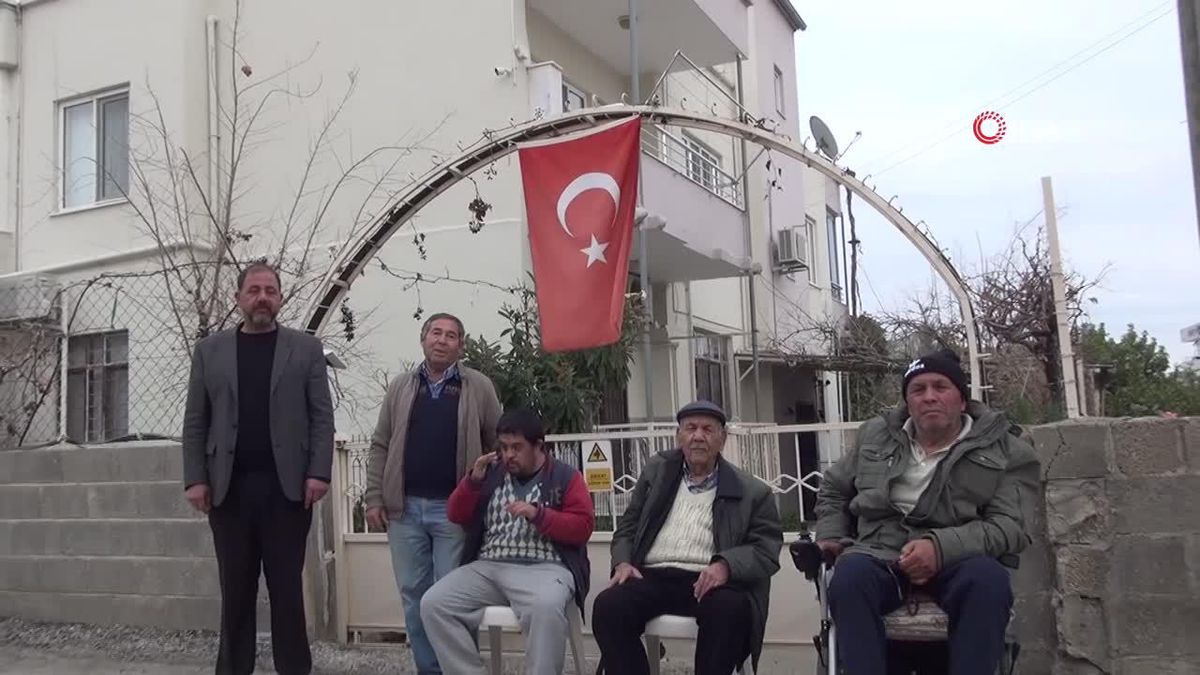 İlk Türk astronot Alper Gezeravcı'yı akrabaları merak ve sevinçle bekliyor