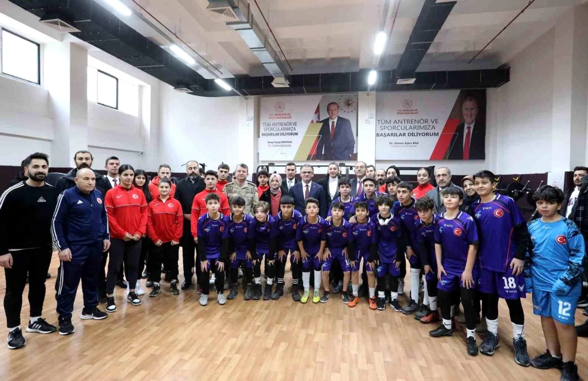 Van\'da İpekyolu Sporcu Fabrikası Hizmete Açıldı